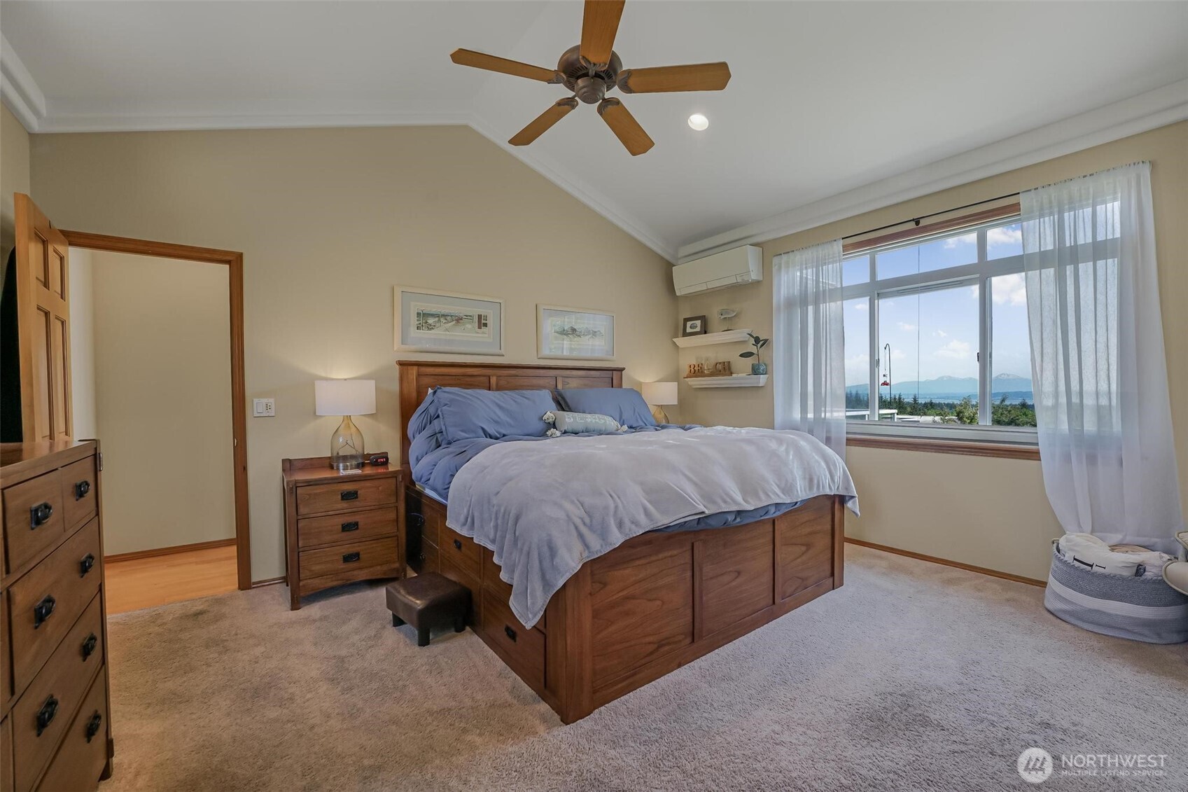 108 Glacier Peak Drive , Camano Island, WA 98282