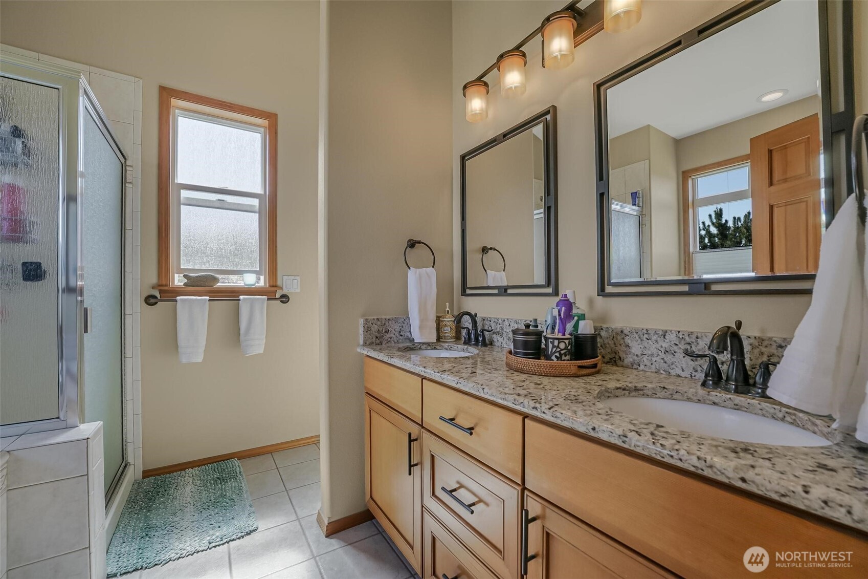 108 Glacier Peak Drive , Camano Island, WA 98282