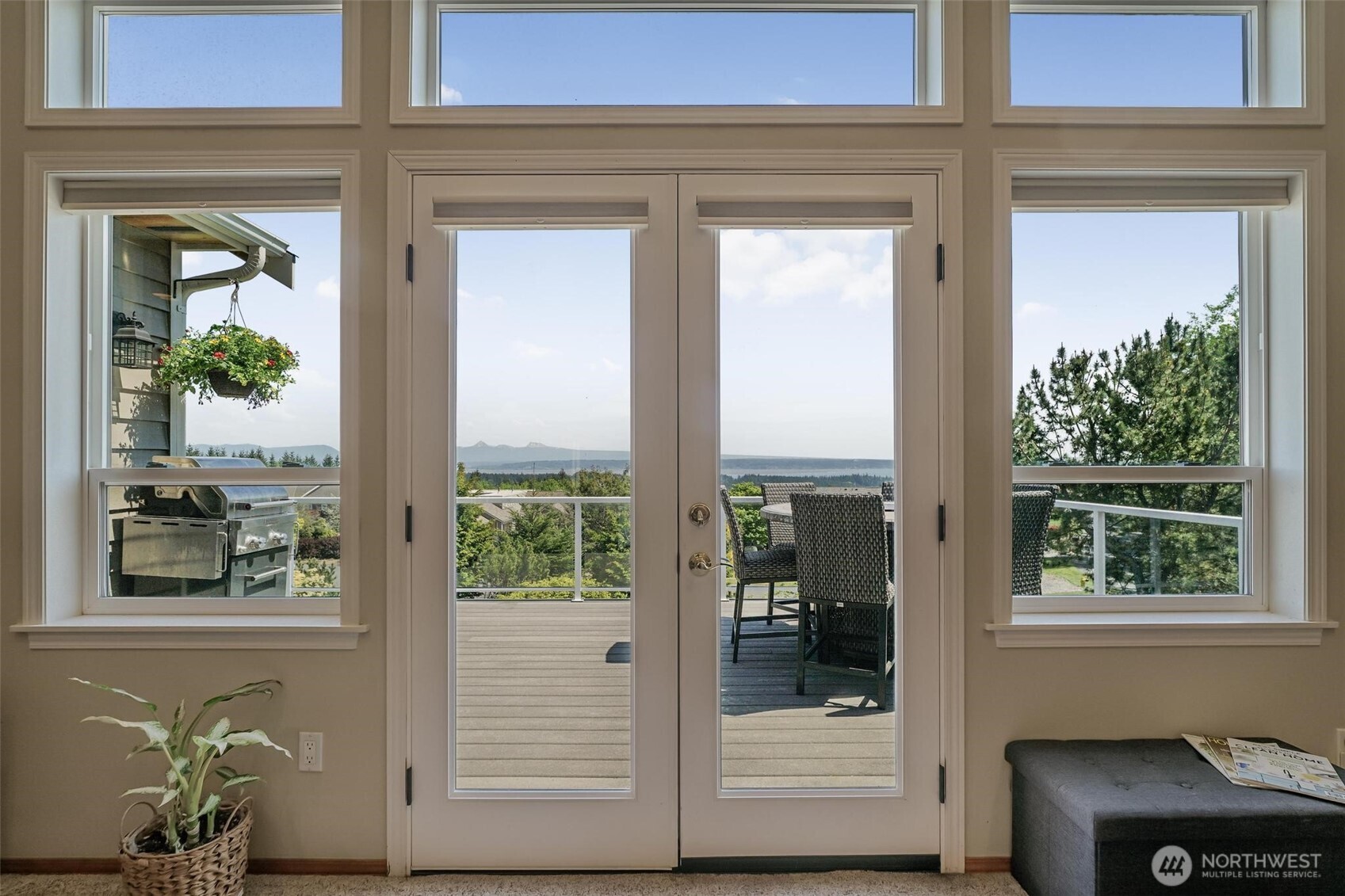 108 Glacier Peak Drive , Camano Island, WA 98282