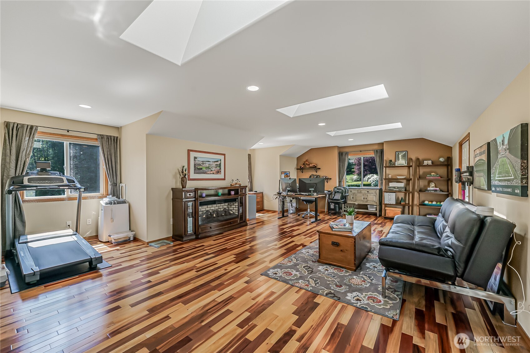 108 Glacier Peak Drive , Camano Island, WA 98282