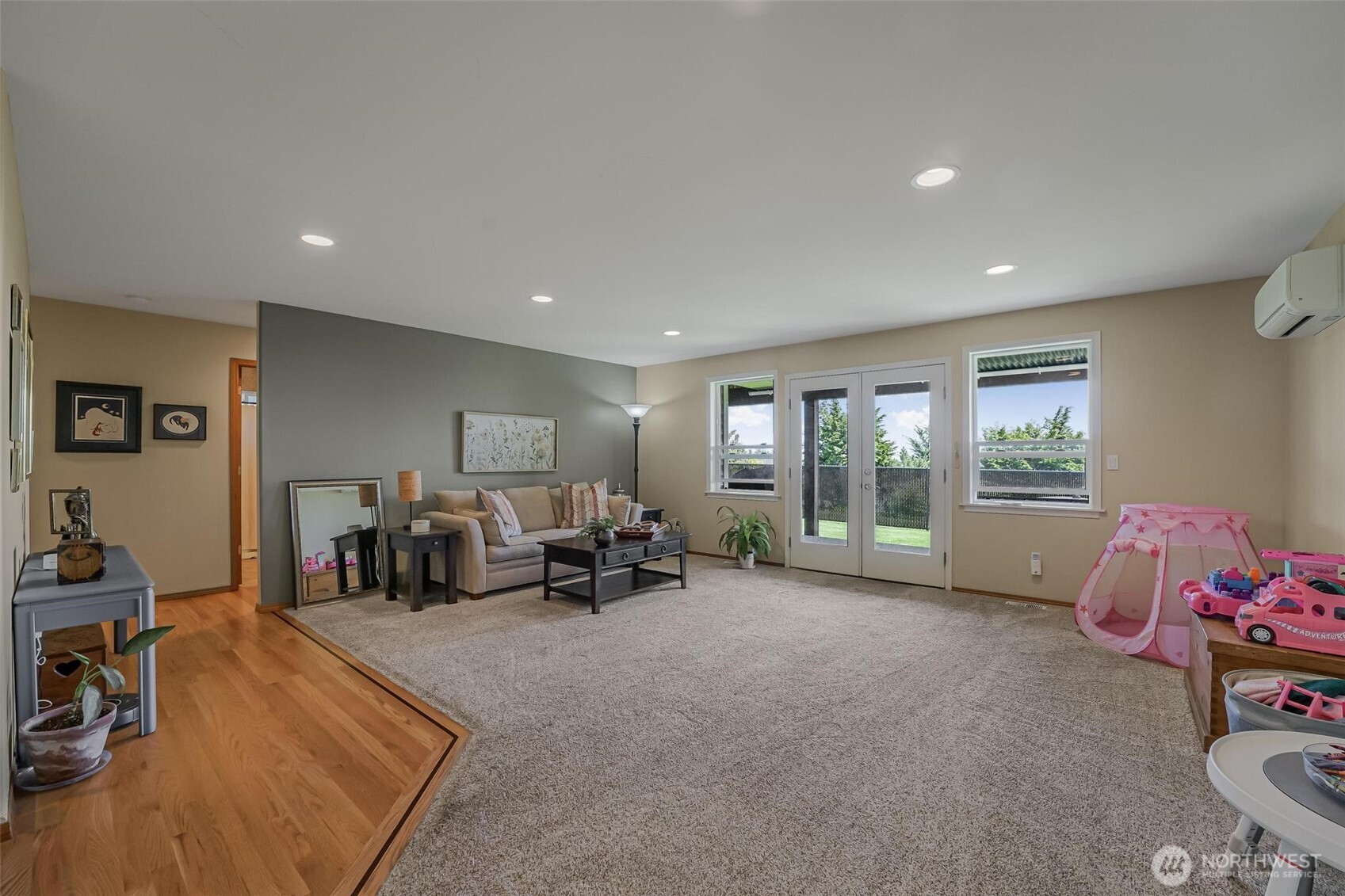 108 Glacier Peak Drive , Camano Island, WA 98282
