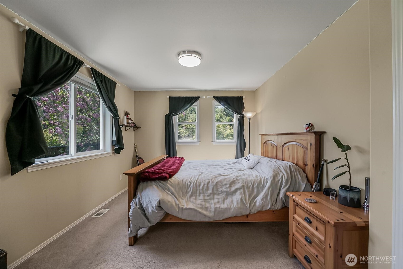 108 Glacier Peak Drive , Camano Island, WA 98282