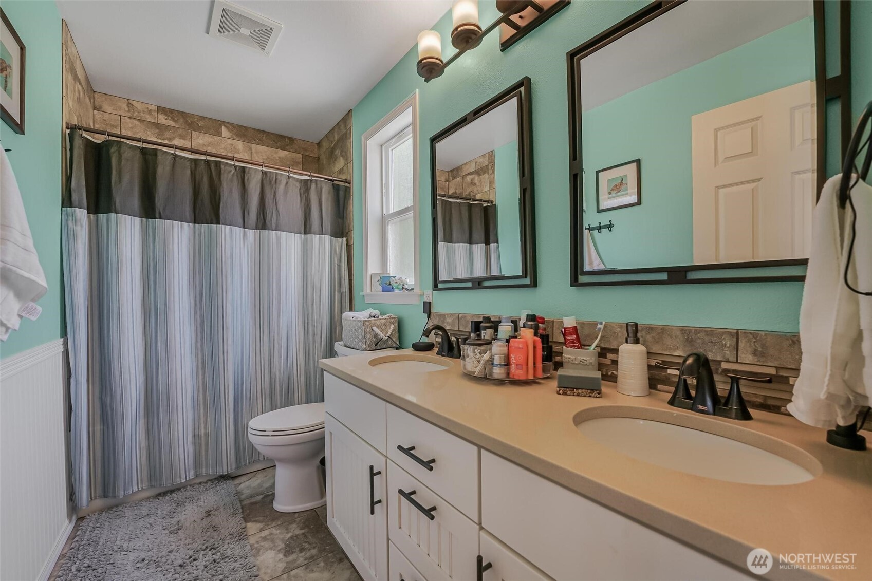 108 Glacier Peak Drive , Camano Island, WA 98282