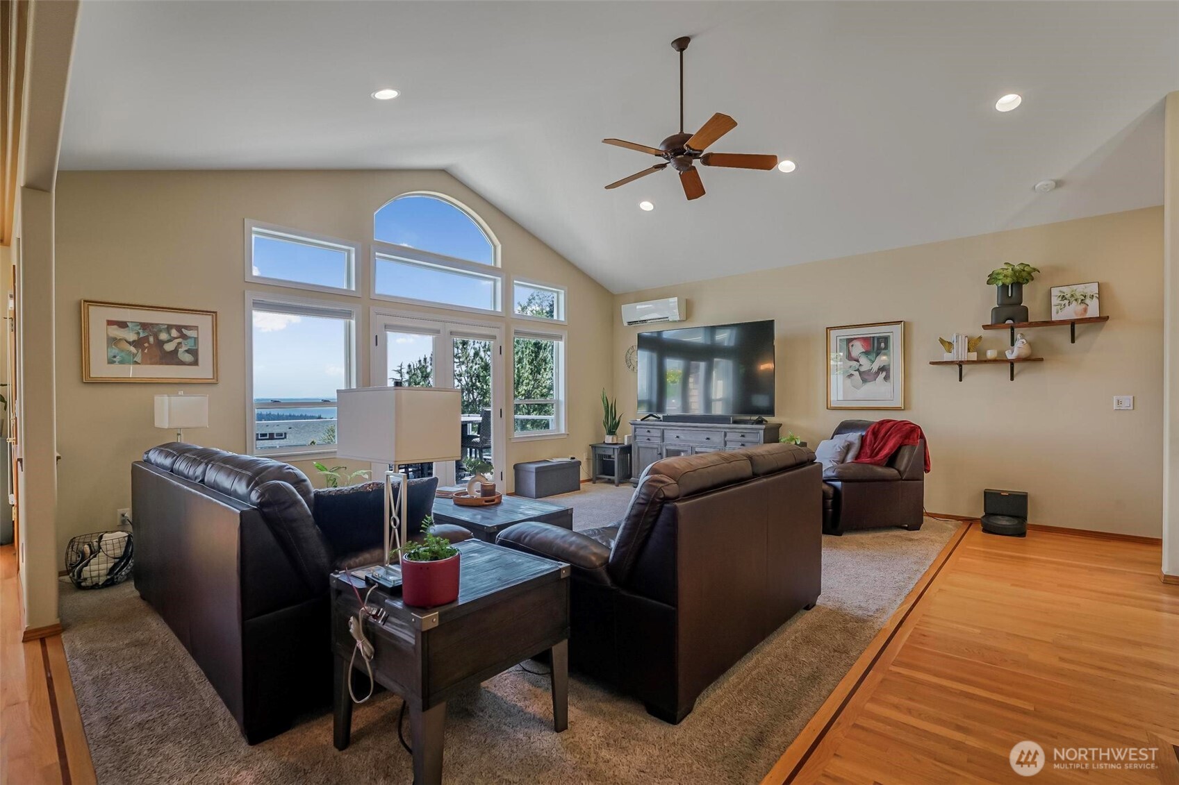 108 Glacier Peak Drive , Camano Island, WA 98282