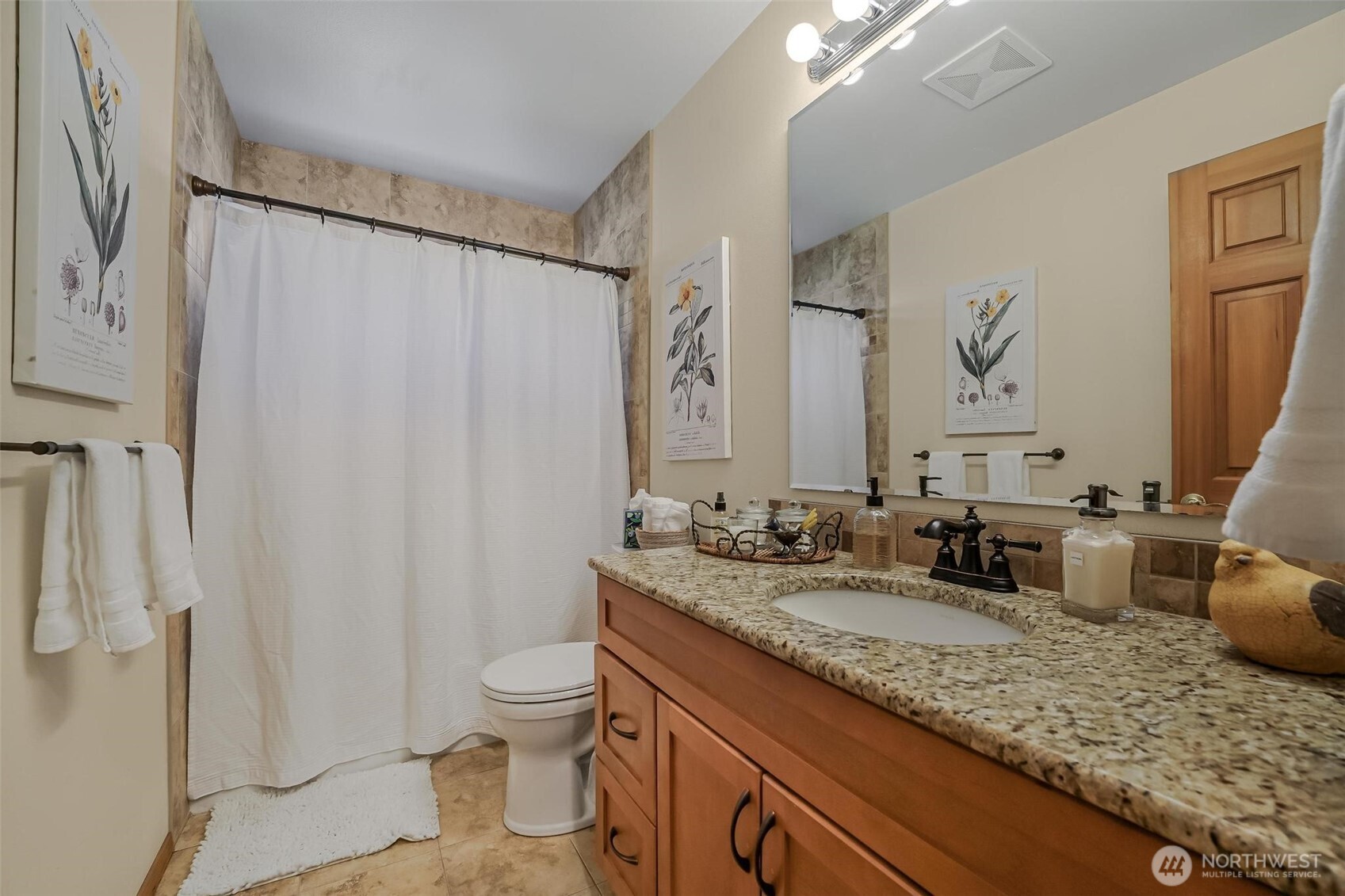 108 Glacier Peak Drive , Camano Island, WA 98282