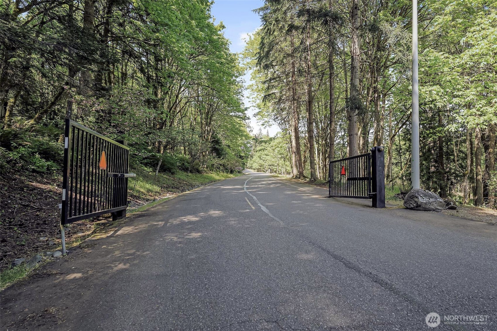 108 Glacier Peak Drive , Camano Island, WA 98282