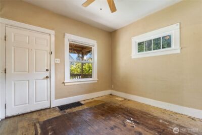 1914 S Cushman Avenue , Tacoma, WA 98405 - Photo 4
