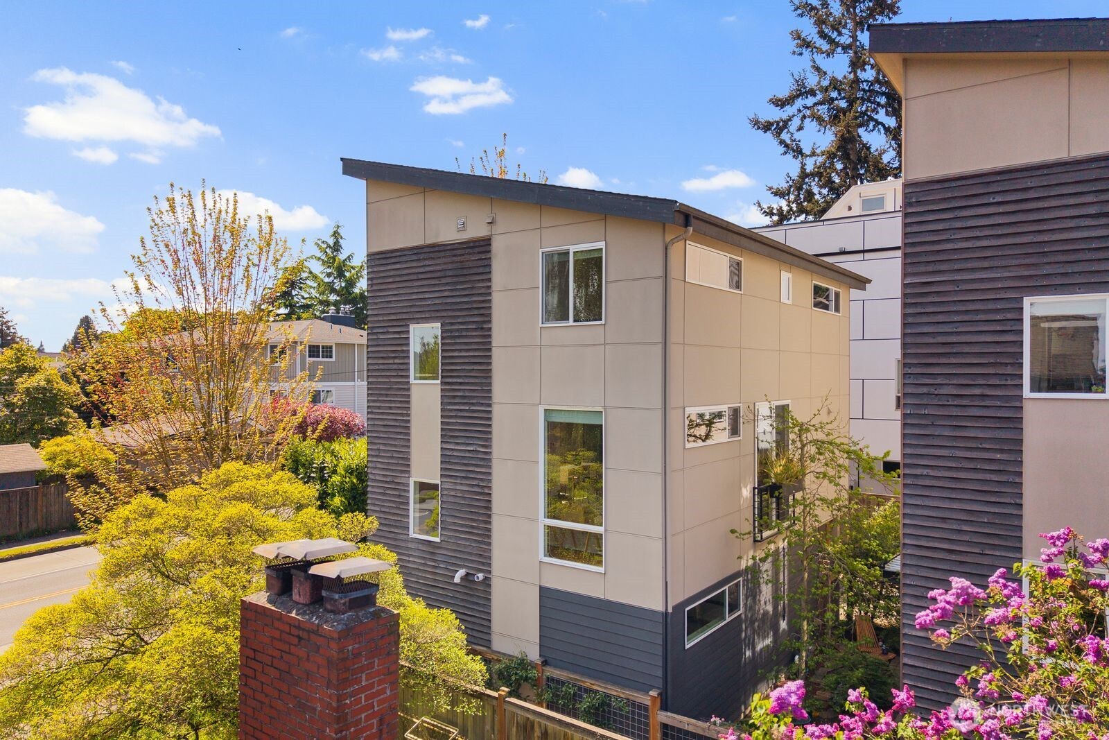 628 NW 85th Street , Seattle, WA 98117