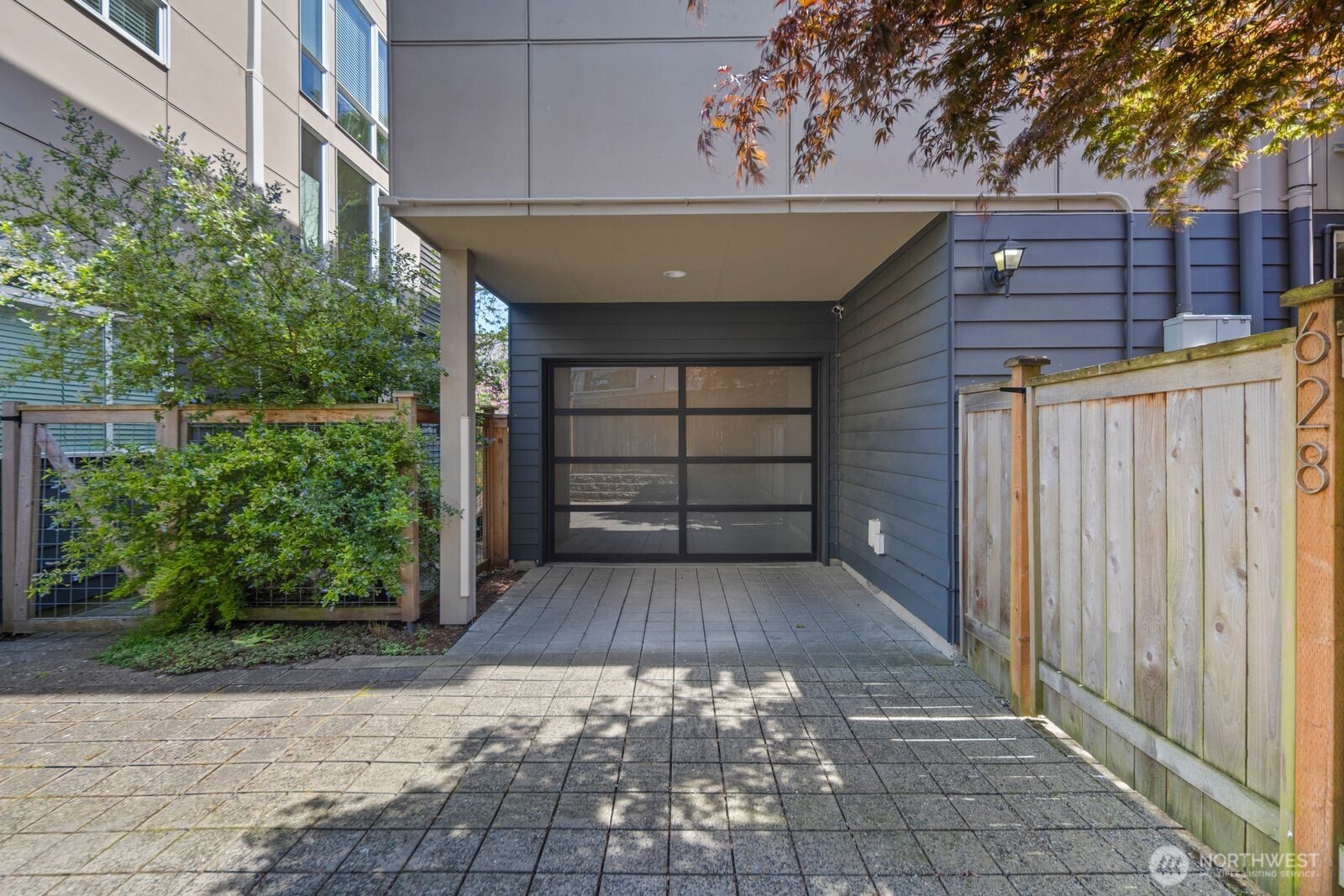 628 NW 85th Street , Seattle, WA 98117