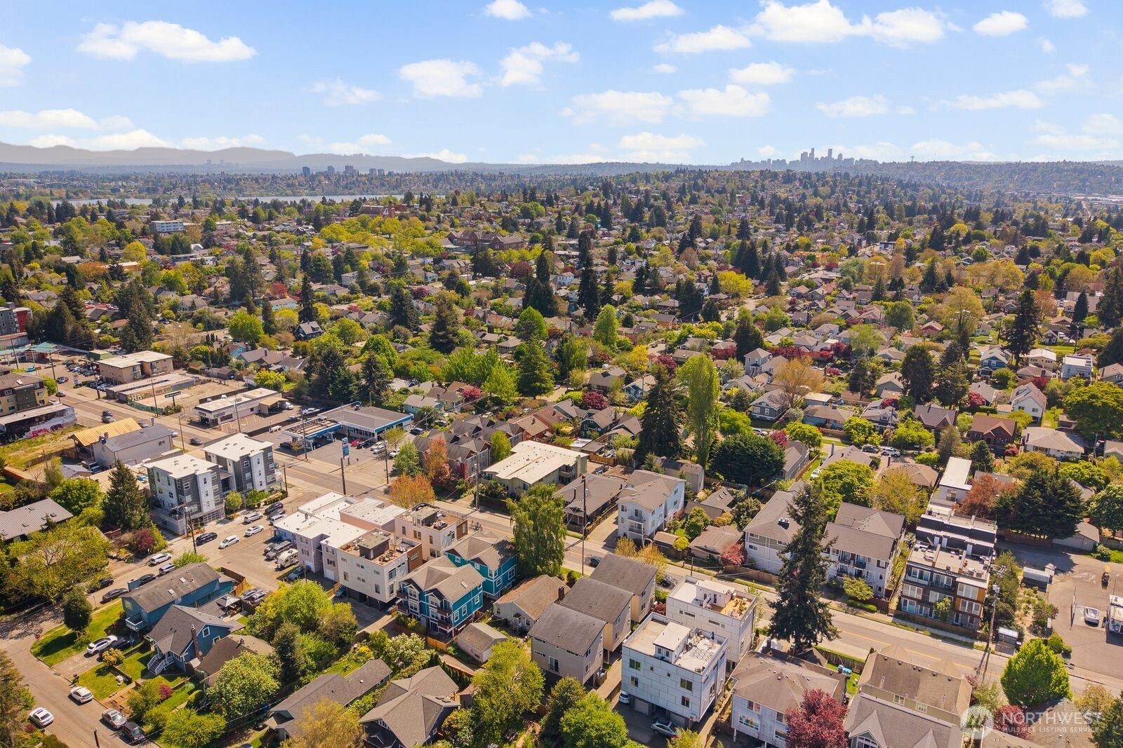 628 NW 85th Street , Seattle, WA 98117