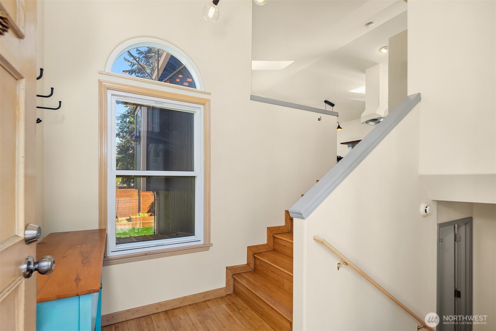6627 Ellis Avenue S, Seattle, WA 98108