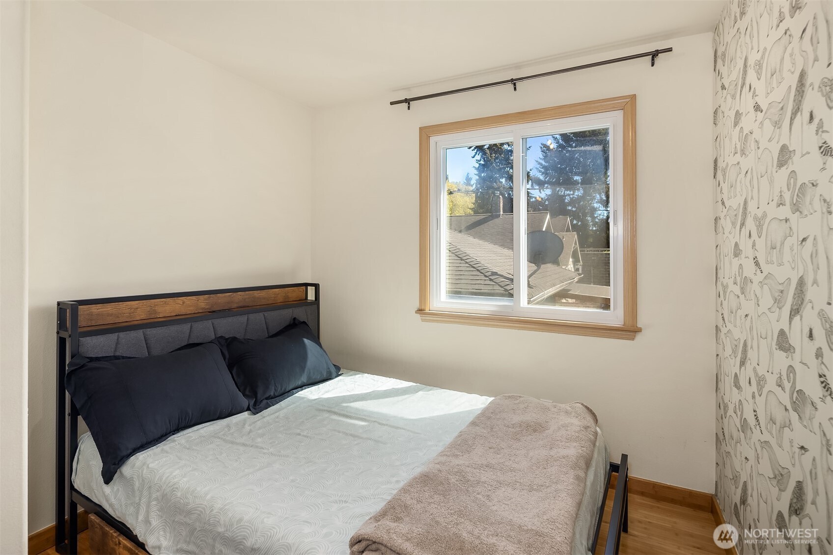 6627 Ellis Avenue S, Seattle, WA 98108