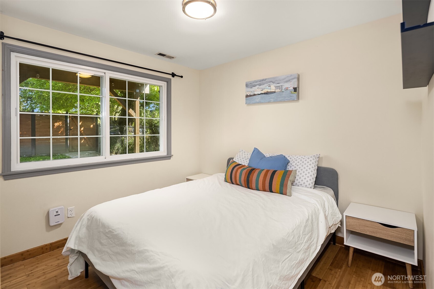 6627 Ellis Avenue S, Seattle, WA 98108