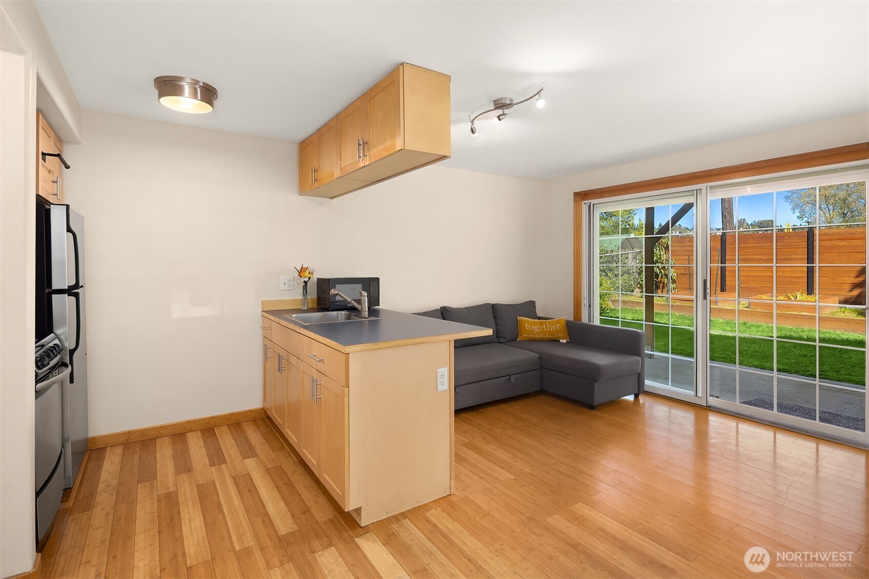 6627 Ellis Avenue S, Seattle, WA 98108