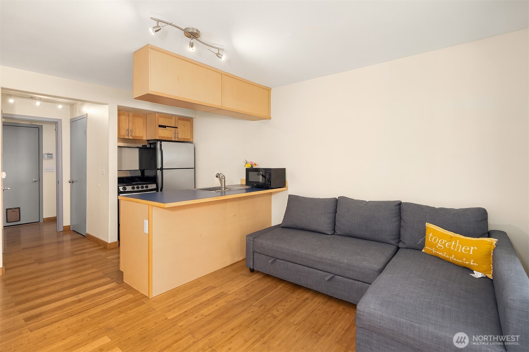 6627 Ellis Avenue S, Seattle, WA 98108