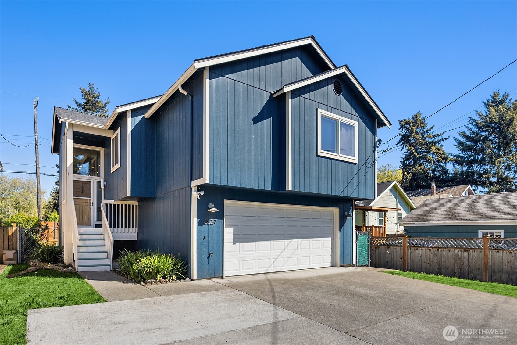 6627 Ellis Avenue S, Seattle, WA 98108