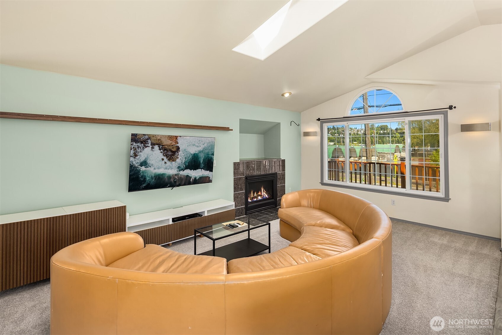 6627 Ellis Avenue S, Seattle, WA 98108