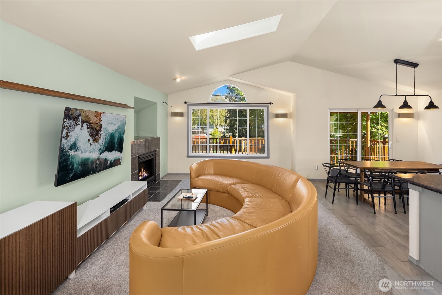 6627 Ellis Avenue S, Seattle, WA 98108