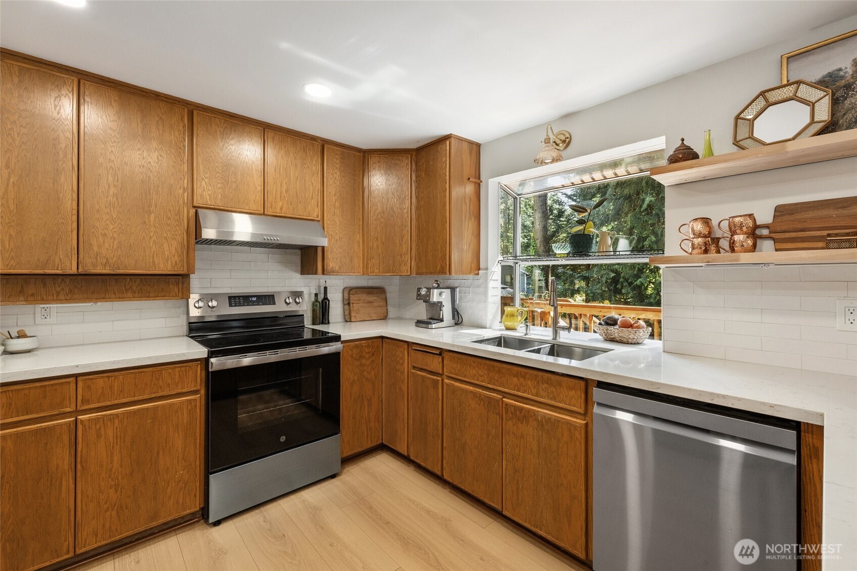 16704 188th Place NE, Woodinville, WA 98072
