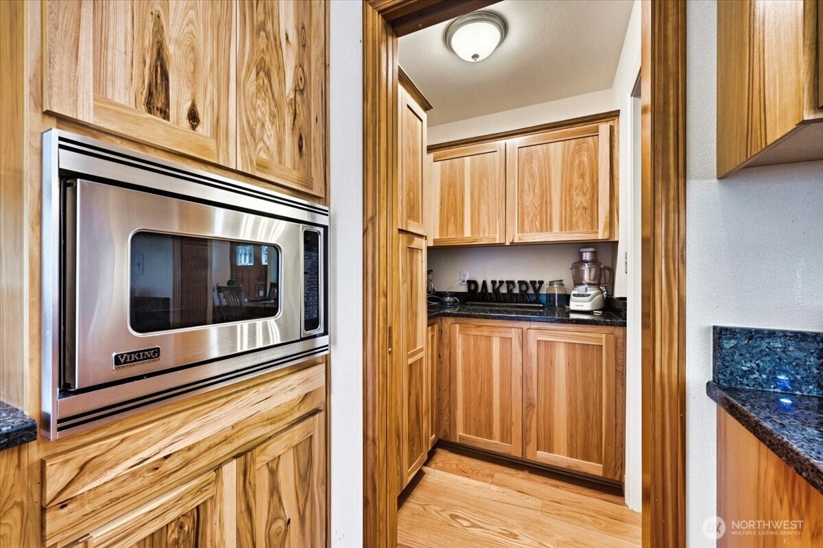12811 Kapowsin Highlands Drive E, Graham, WA 98338