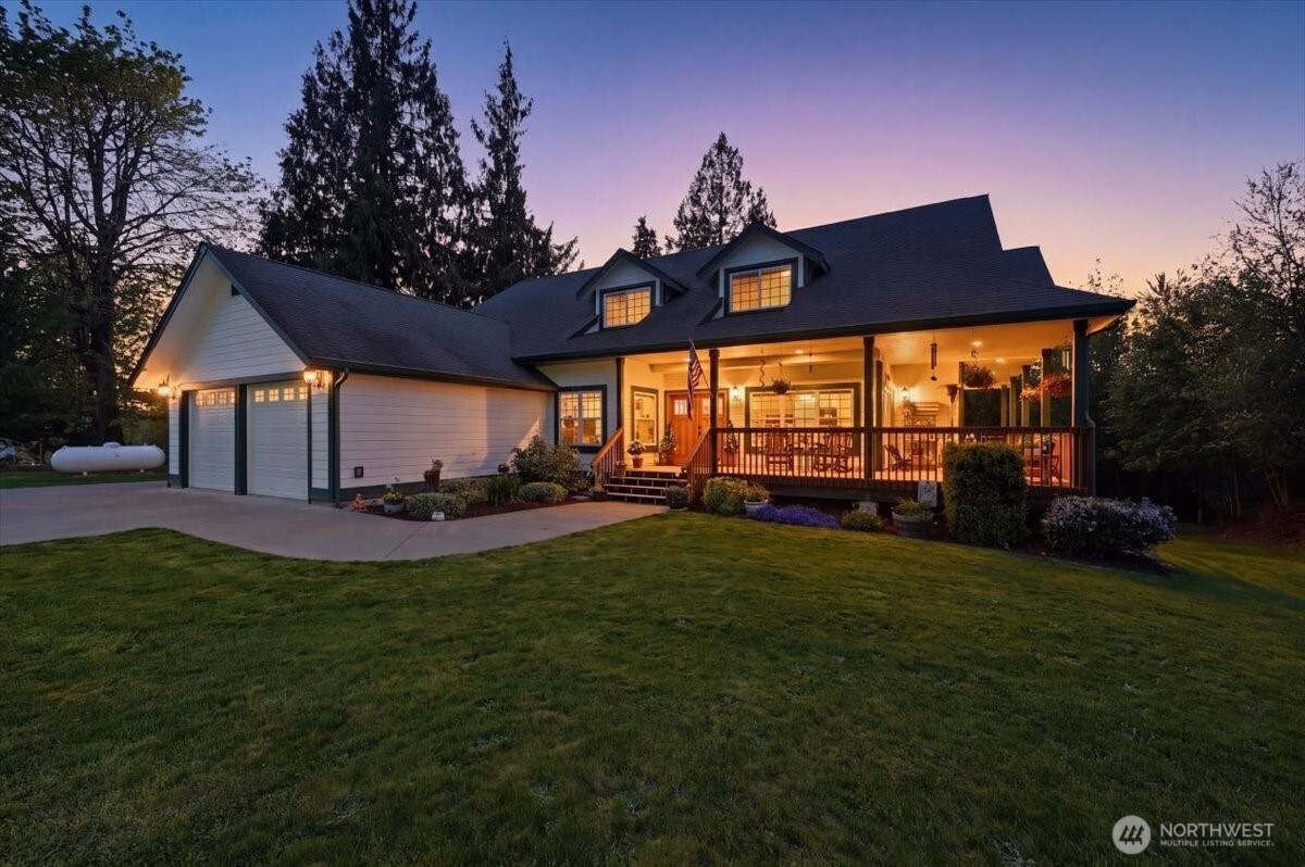 12811 Kapowsin Highlands Drive E, Graham, WA 98338