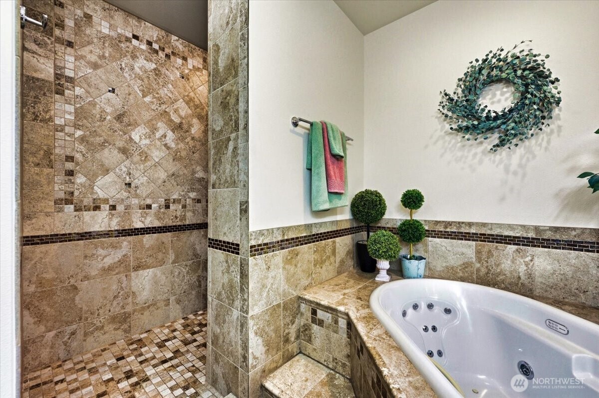 12811 Kapowsin Highlands Drive E, Graham, WA 98338