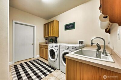 12811 Kapowsin Highlands Drive E, Graham, WA 98338 - Photo 24