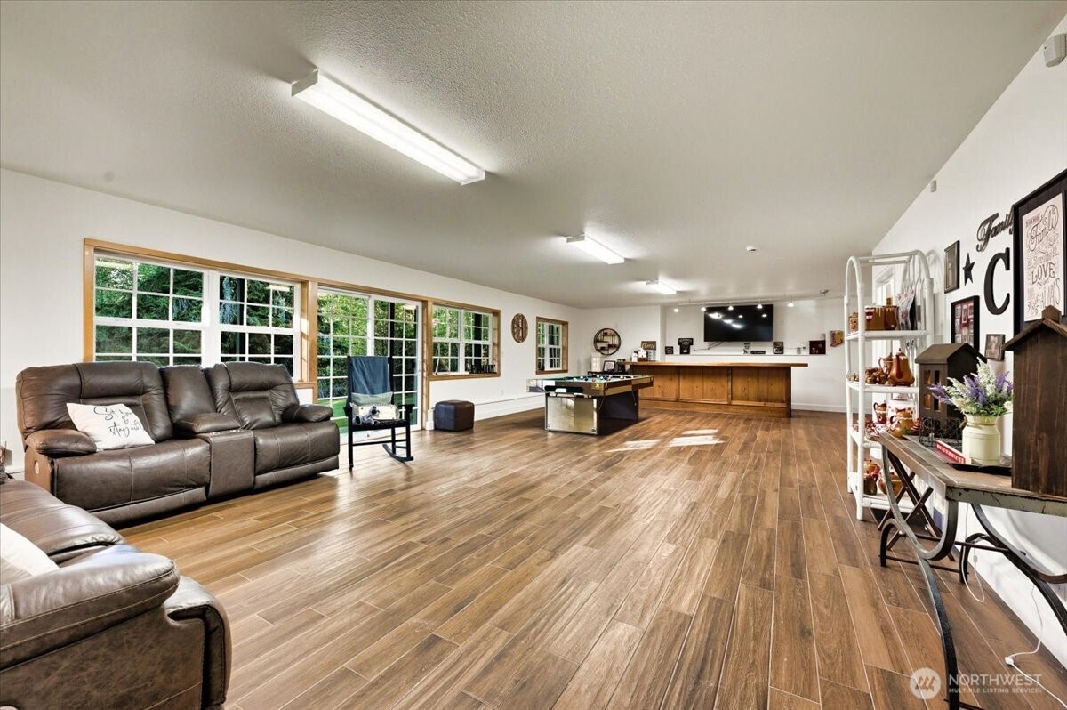 12811 Kapowsin Highlands Drive E, Graham, WA 98338