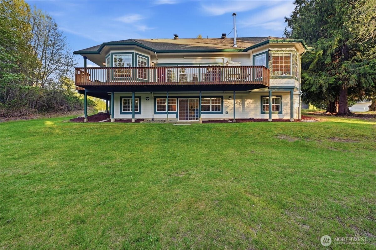12811 Kapowsin Highlands Drive E, Graham, WA 98338