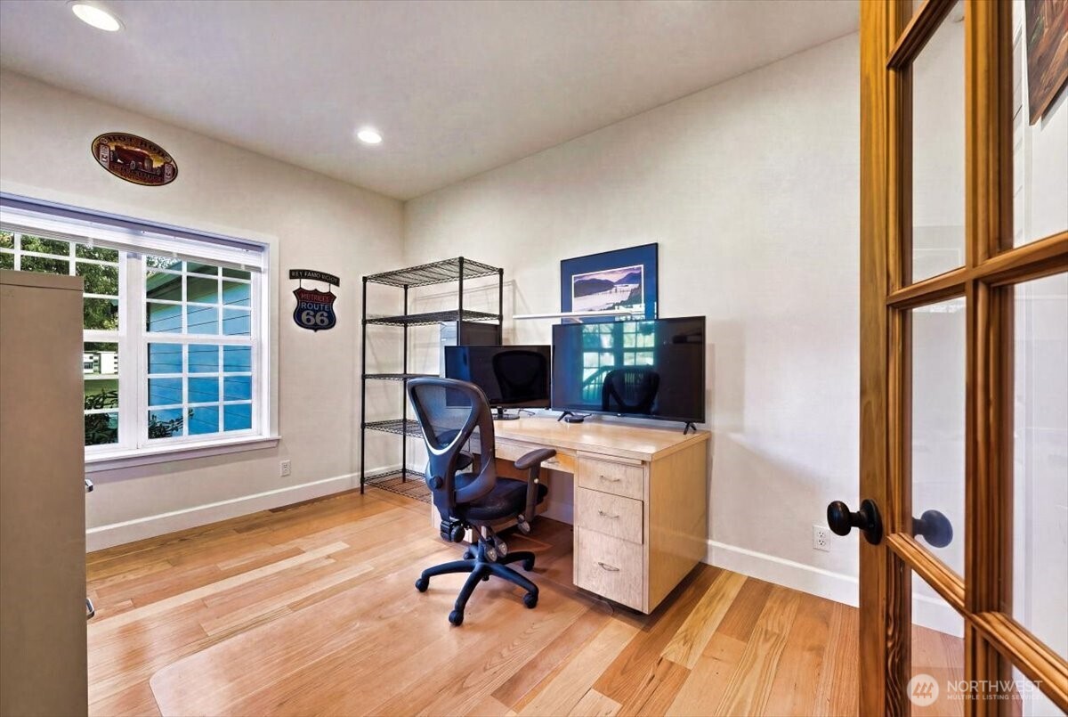 12811 Kapowsin Highlands Drive E, Graham, WA 98338