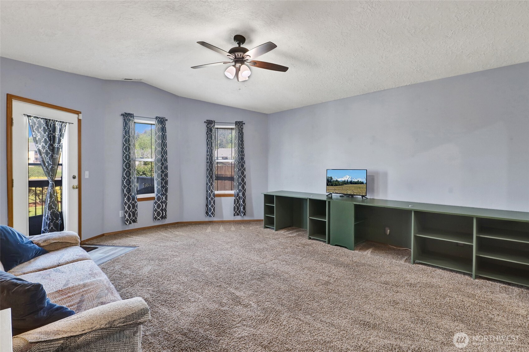14 Canary Court , Longview, WA 98632