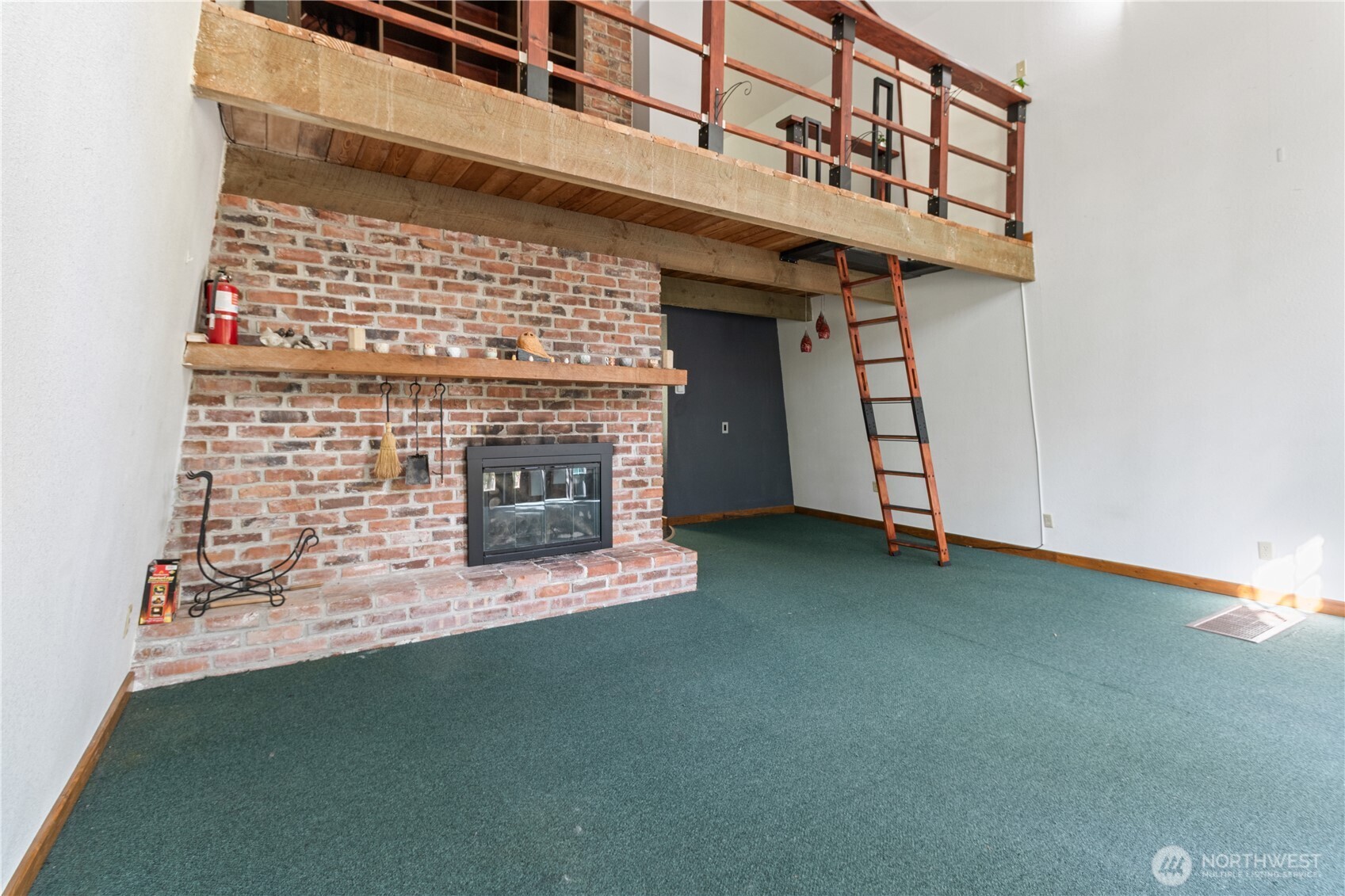 651 N Duckabush Drive W, Hoodsport, WA 98548