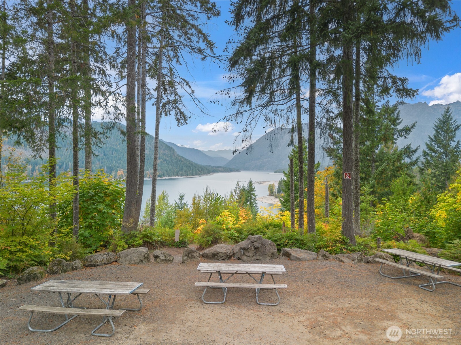 651 N Duckabush Drive W, Hoodsport, WA 98548