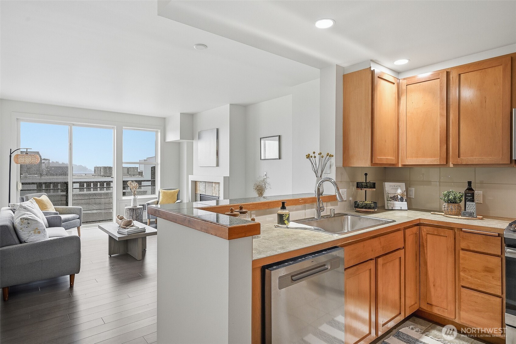 2607 Western Avenue #552, Seattle, WA 98121