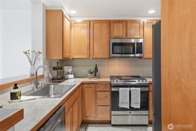 2607 Western Avenue #552, Seattle, WA 98121 - Photo 13