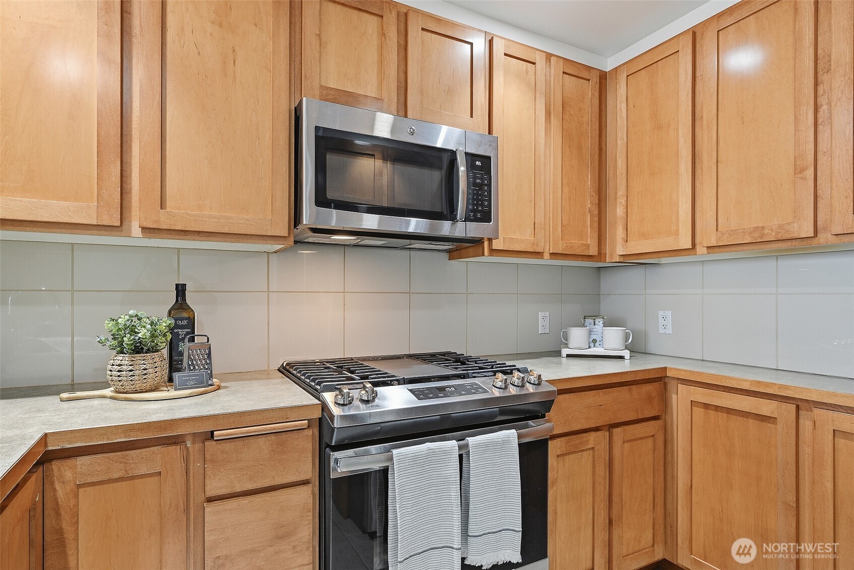 2607 Western Avenue #552, Seattle, WA 98121