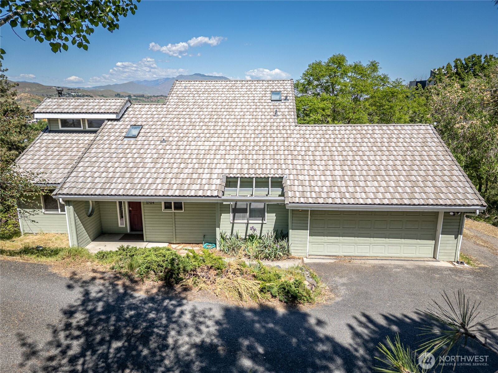 1704 Skyline Drive , Wenatchee, WA 98801