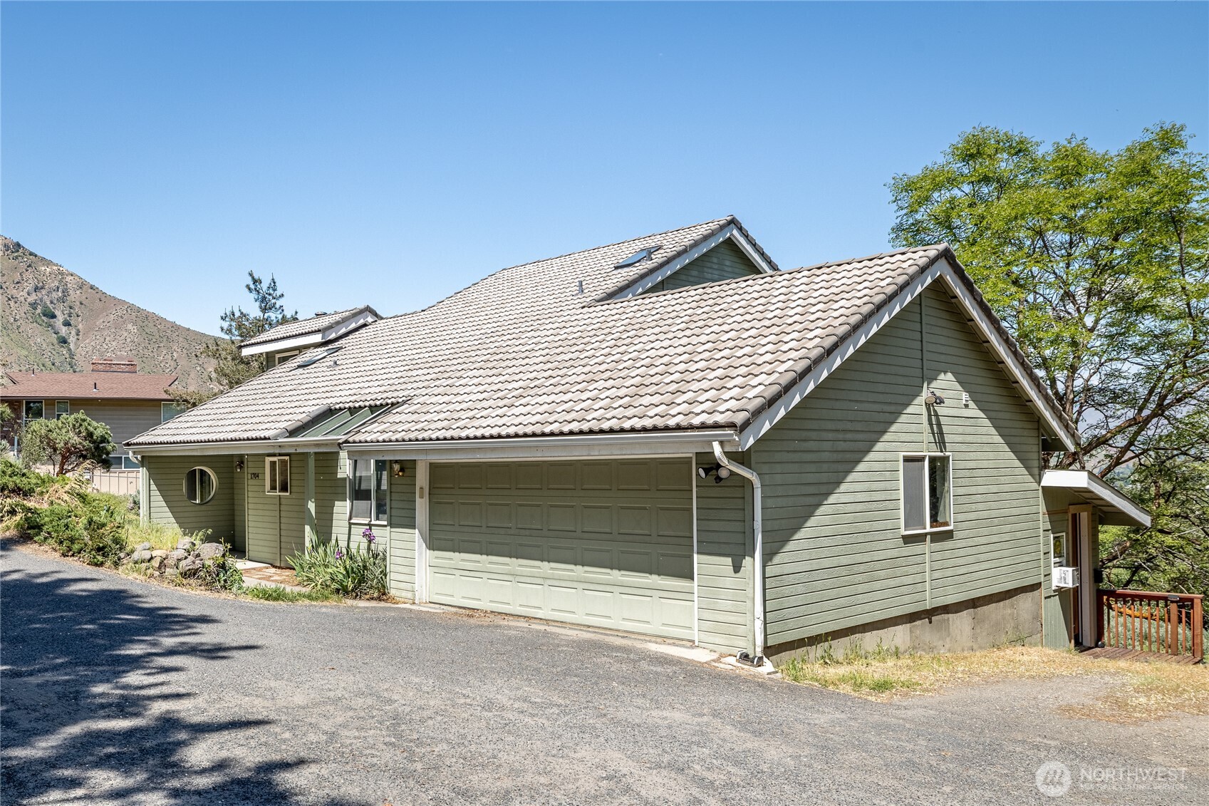 1704 Skyline Drive , Wenatchee, WA 98801