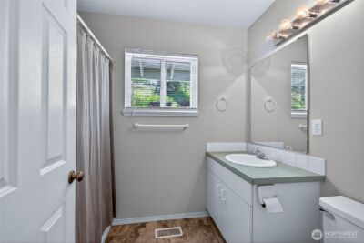 1704 Skyline Drive , Wenatchee, WA 98801 - Photo 15