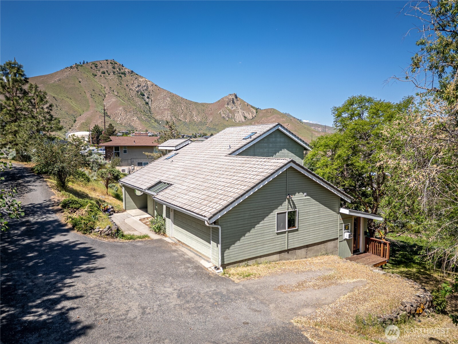 1704 Skyline Drive , Wenatchee, WA 98801
