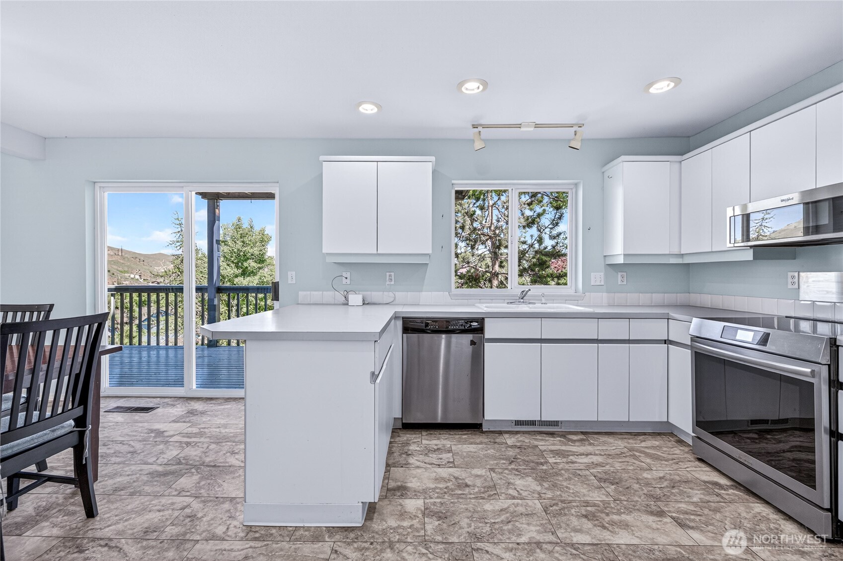 1704 Skyline Drive , Wenatchee, WA 98801