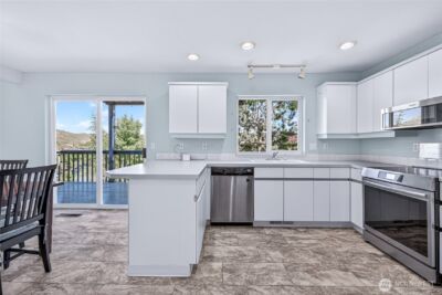 1704 Skyline Drive , Wenatchee, WA 98801 - Photo 10