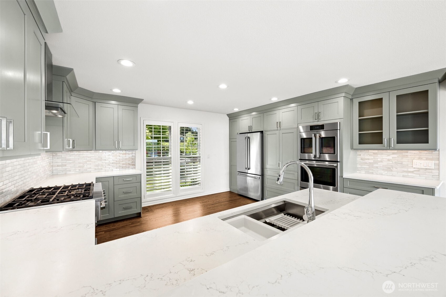 1529 13th Court , Fox Island, WA 98333