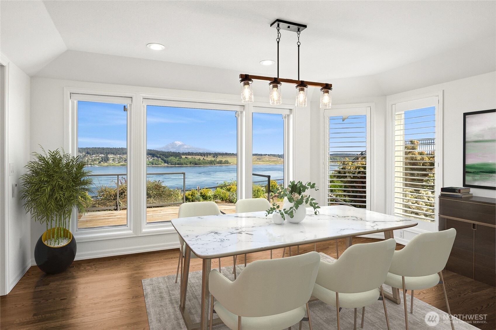1529 13th Court , Fox Island, WA 98333