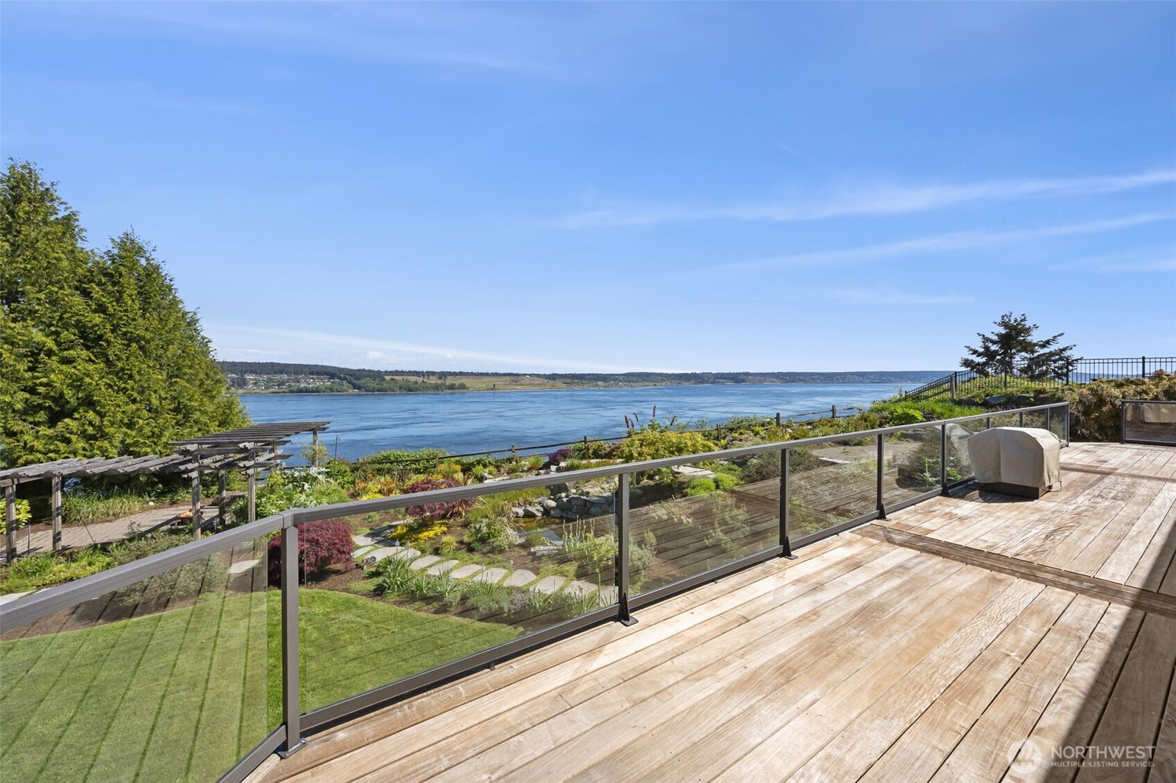 1529 13th Court , Fox Island, WA 98333