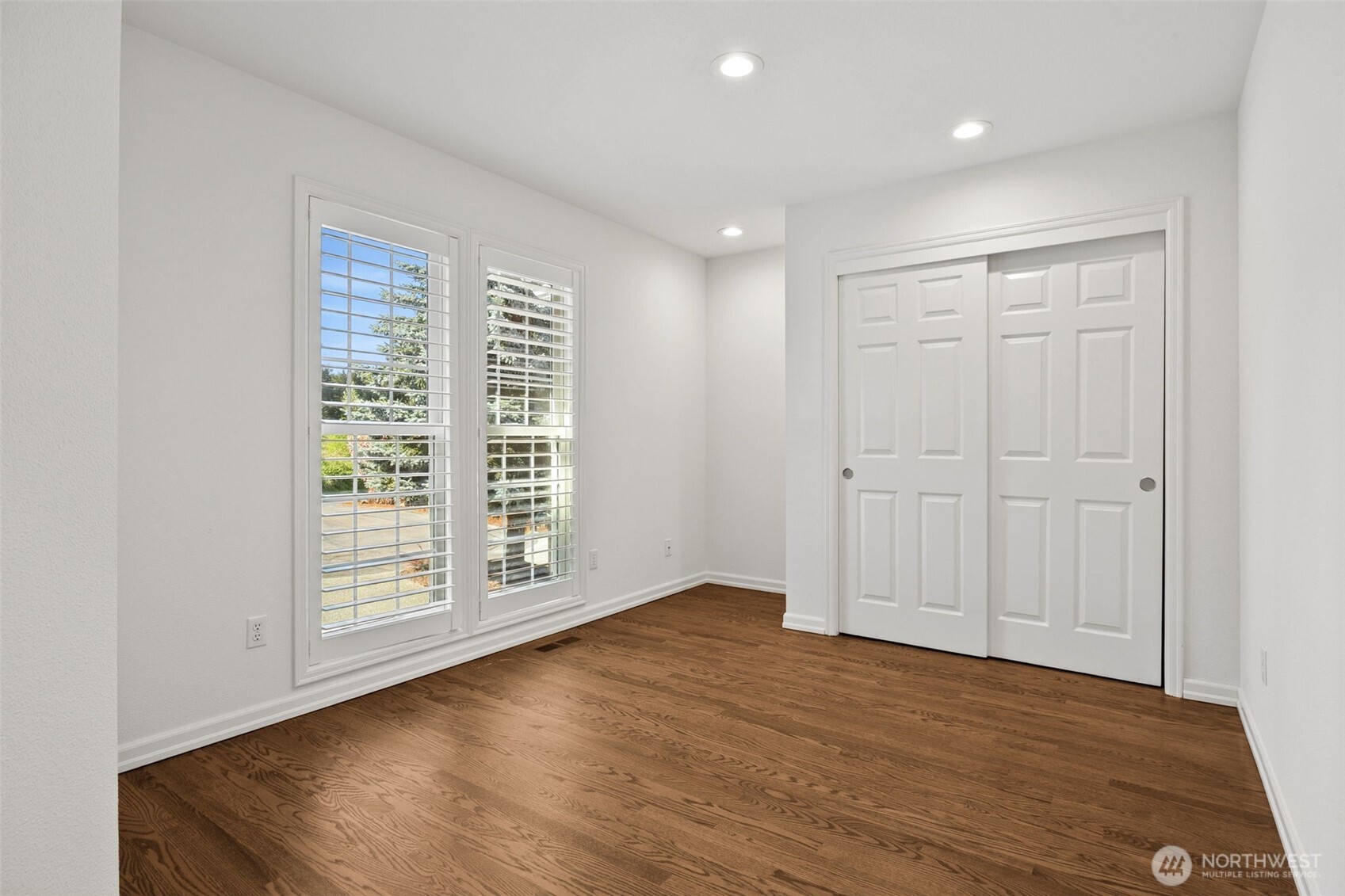 1529 13th Court , Fox Island, WA 98333