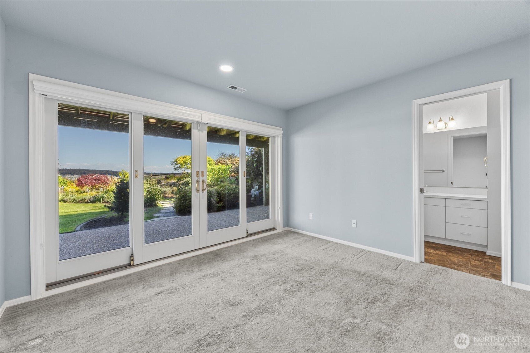1529 13th Court , Fox Island, WA 98333