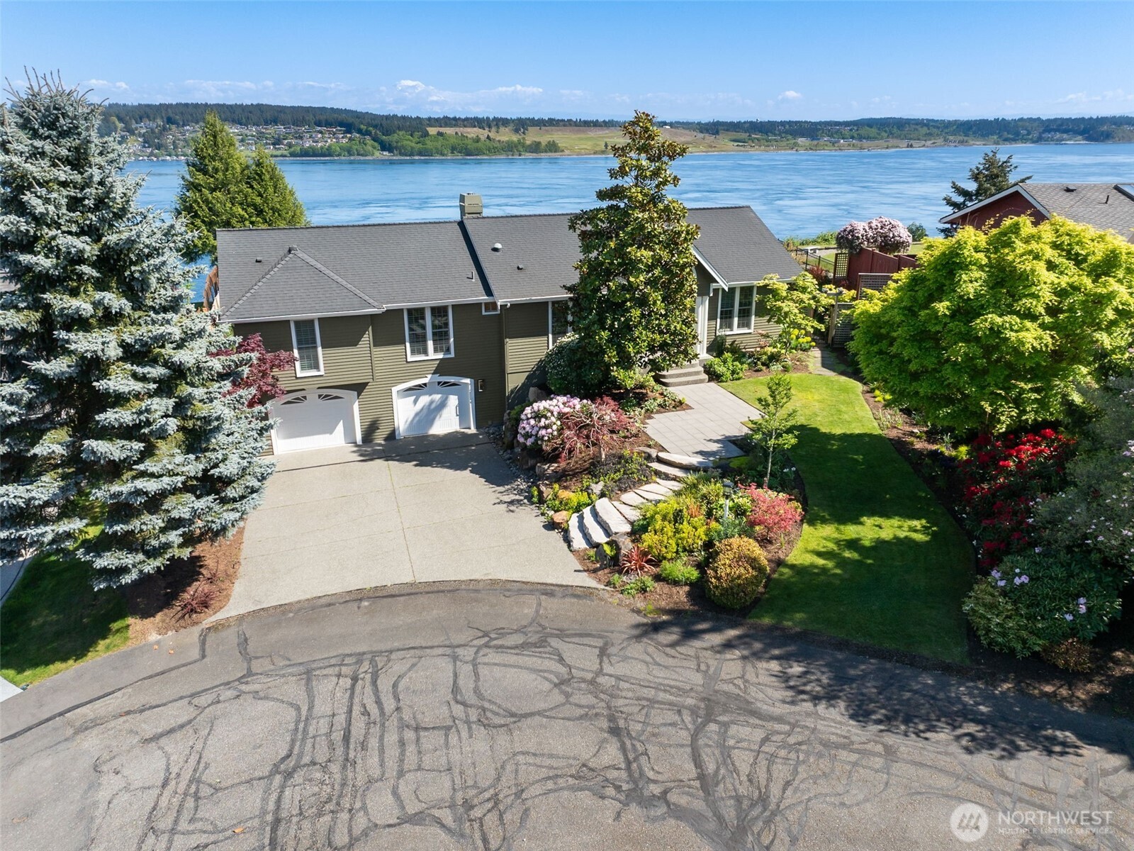 1529 13th Court , Fox Island, WA 98333