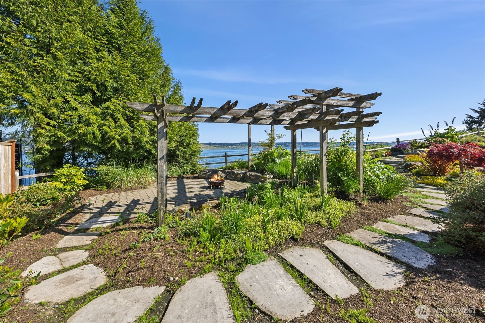 1529 13th Court , Fox Island, WA 98333