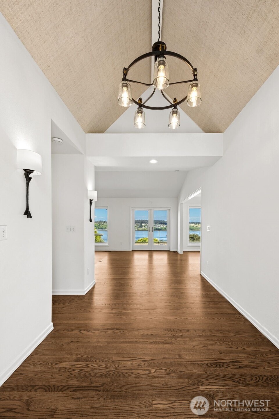 1529 13th Court , Fox Island, WA 98333